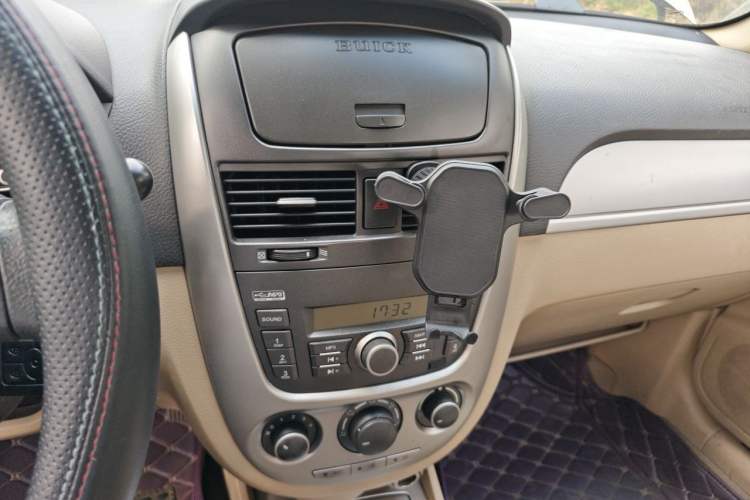 Used Buick Excelle 2013 1.5L Automatic Classic Model Audio And AC Panel
