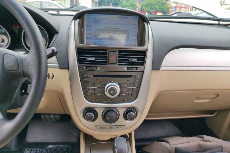 Used Buick Excelle 2013 1.5L Automatic Classic Model Audio And AC Panel