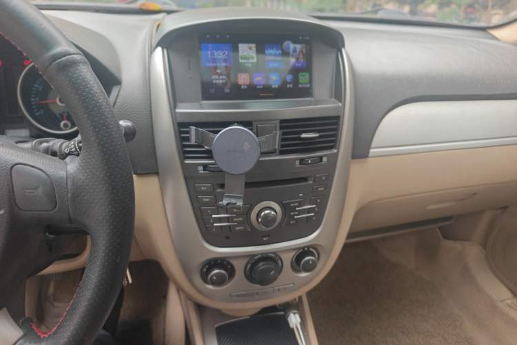 Used Buick Excelle 2013 1.5L Manual Luxury Model Audio And AC Panel