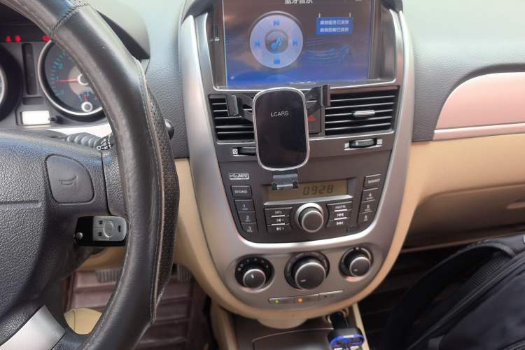 Used Buick Excelle 2013 1.5L Automatic Classic Model Audio And AC Panel