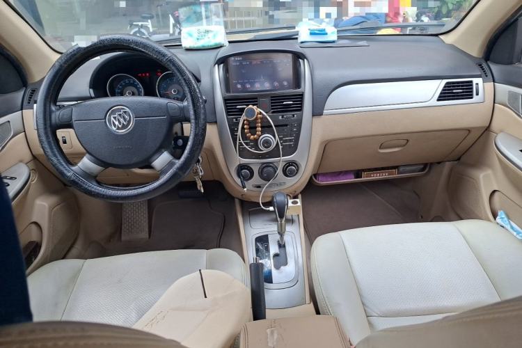 Used Buick Excelle 2013 1.5L Automatic Classic Model Center Console