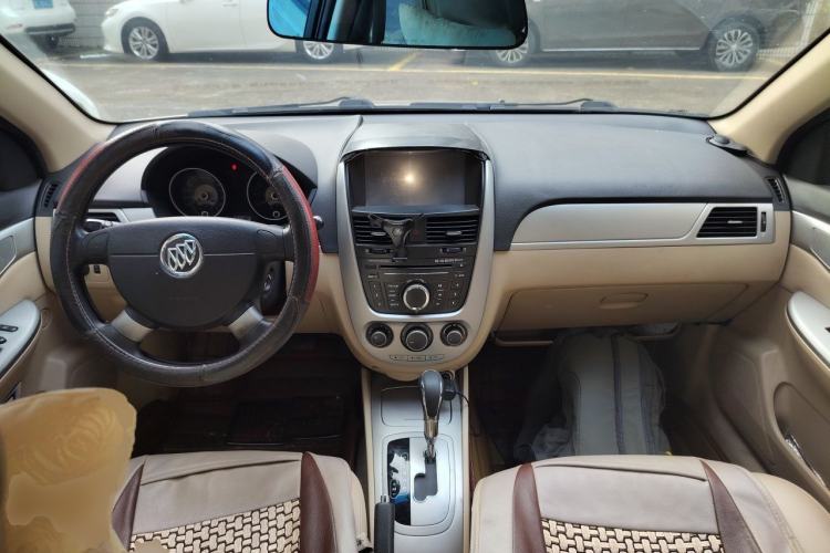 Used Buick Excelle 2013 1.5L Automatic Classic Model Center Console