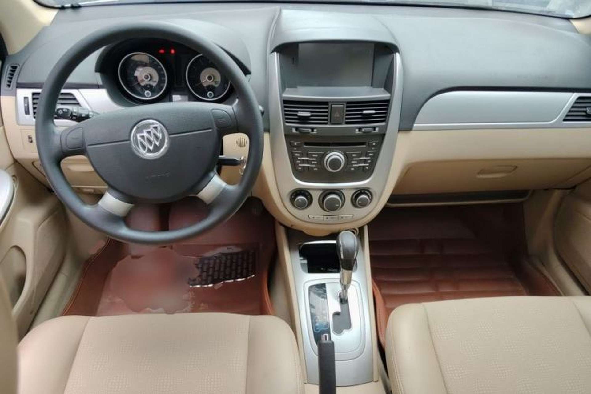 Used Buick Excelle 2013 1.5L Automatic Classic Model Center Console