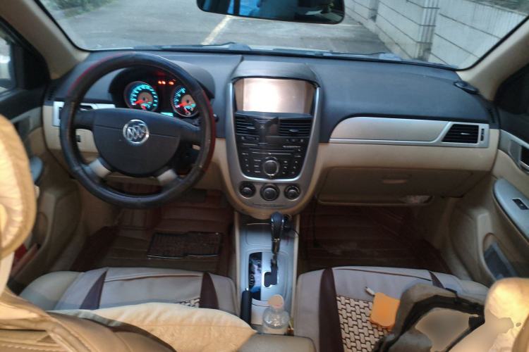 Used Buick Excelle 2013 1.5L Automatic Classic Model Center Console