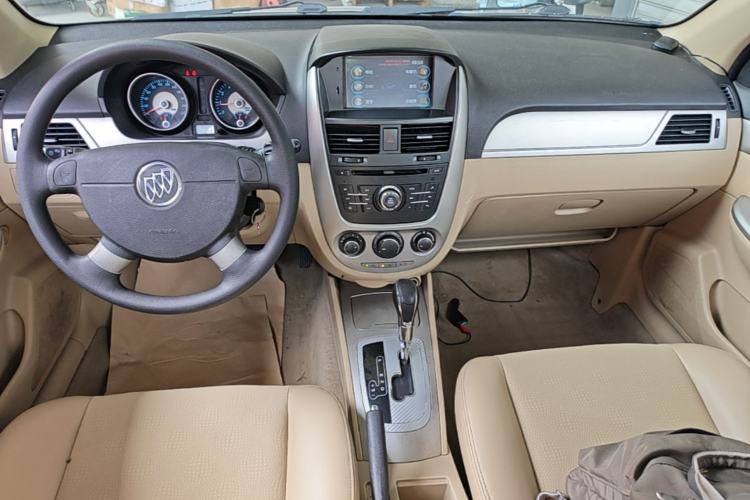 Used Buick Excelle 2013 1.5L Automatic Classic Model Center Console