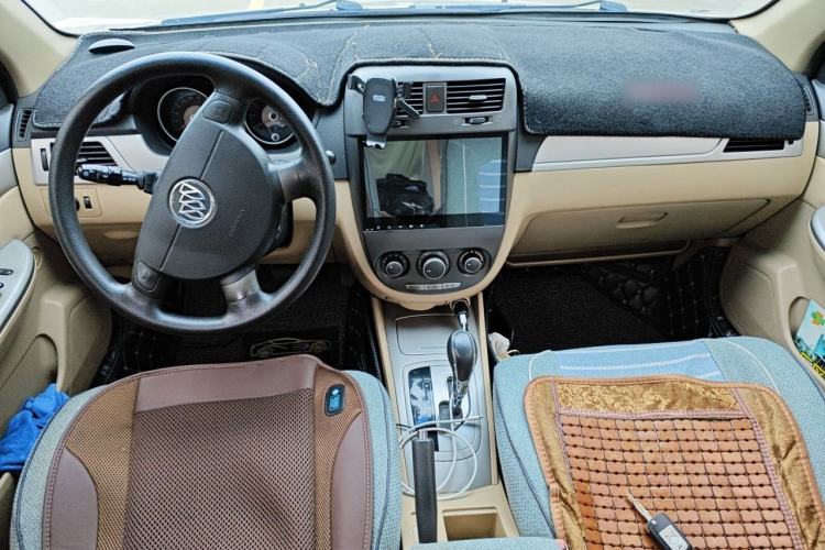 Used Buick Excelle 2013 1.5L Automatic Classic Model Center Console