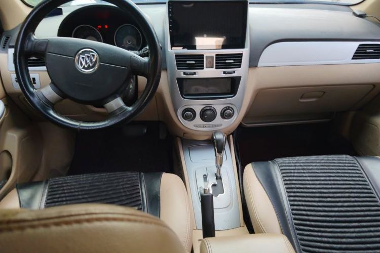 Used Buick Excelle 2013 1.5L Automatic Classic Model Center Console