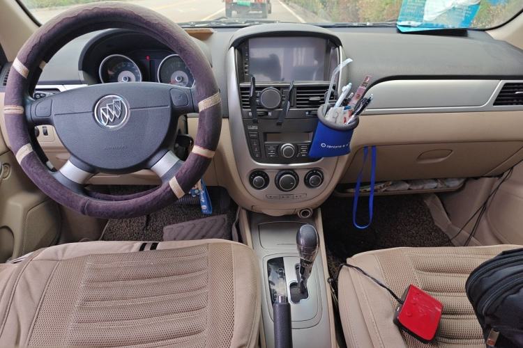 Used Buick Excelle 2013 1.5L Automatic Classic Model Center Console