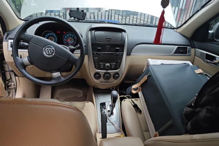 Used Buick Excelle 2013 1.5L Automatic Classic Model Center Console