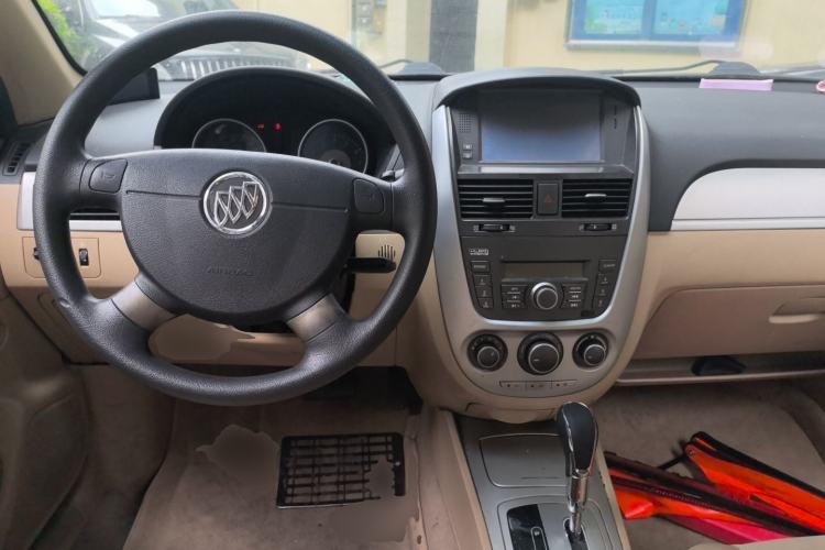 Used Buick Excelle 2013 1.5L Automatic Classic Model Center Console