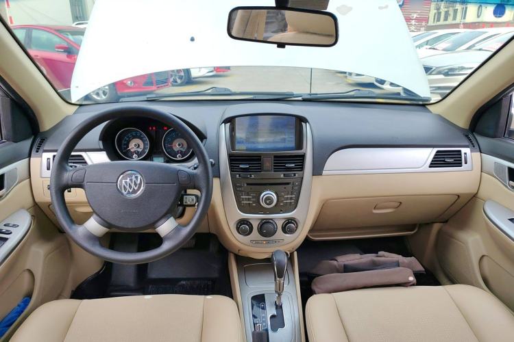 Used Buick Excelle 2013 1.5L Automatic Classic Model Center Console