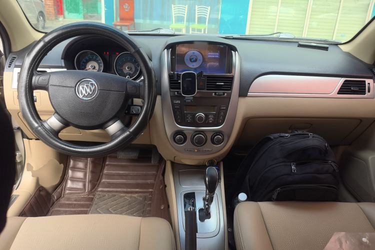 Used Buick Excelle 2013 1.5L Automatic Classic Model Center Console