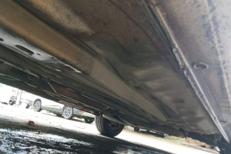 Used Buick Excelle 2013 1.5L Automatic Classic Model Chassis Front Left