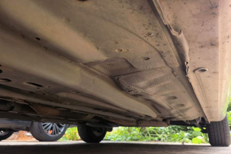 Used Buick Excelle 2013 1.5L Automatic Classic Model Chassis Front Left