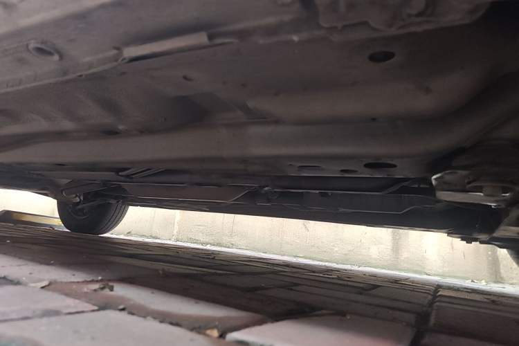 Used Buick Excelle 2013 1.5L Manual Classic Model Chassis Front Right