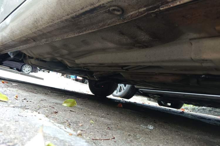 Used Buick Excelle 2013 1.5L Automatic Classic Model Chassis Front Right