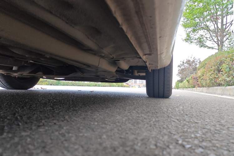 Used Buick Excelle 2013 1.5L Automatic Classic Model Chassis Front Right