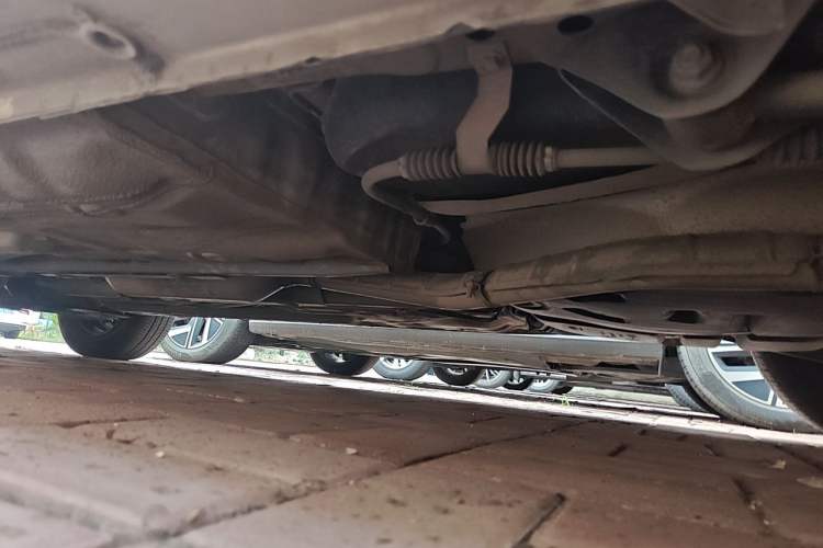 Used Buick Excelle 2013 1.5L Manual Classic Model Chassis Rear Left