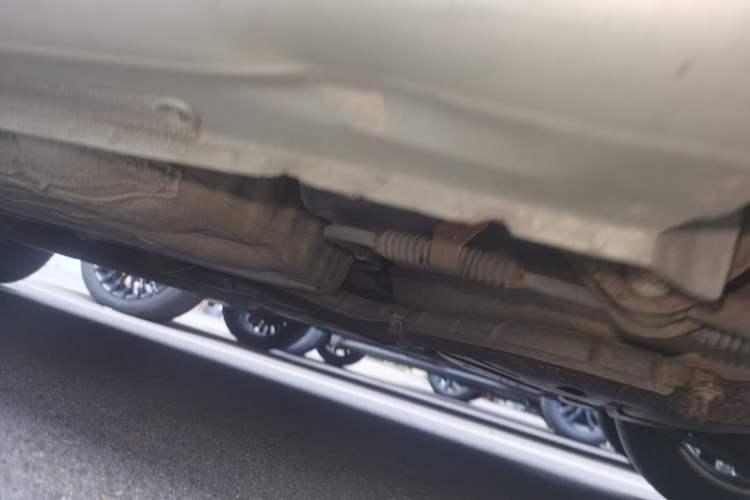 Used Buick Excelle 2013 1.5L Manual Classic Model Chassis Rear Left