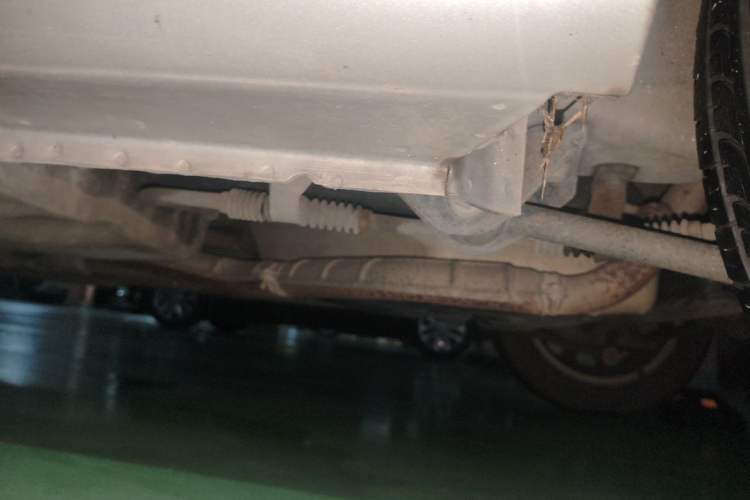 Used Buick Excelle 2013 1.5L Manual Luxury Model Chassis Rear Left
