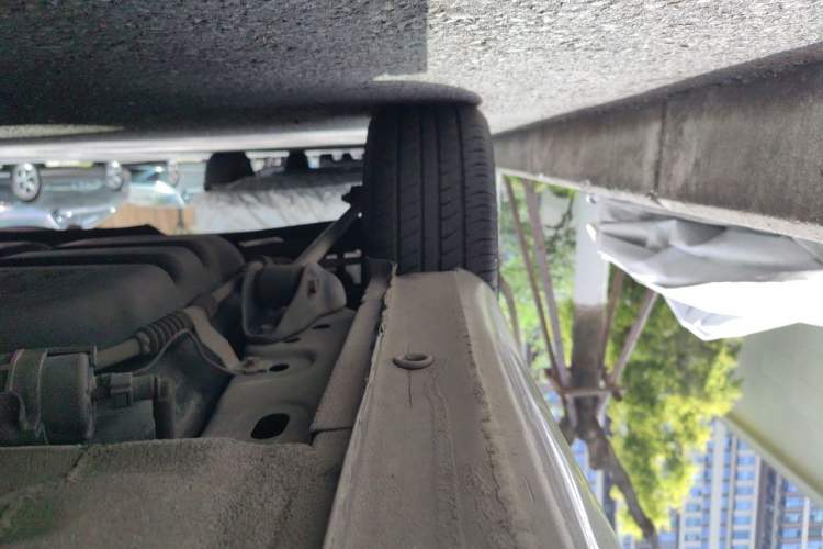 Used Buick Excelle 2013 1.5L Automatic Luxury Model Chassis Rear Right