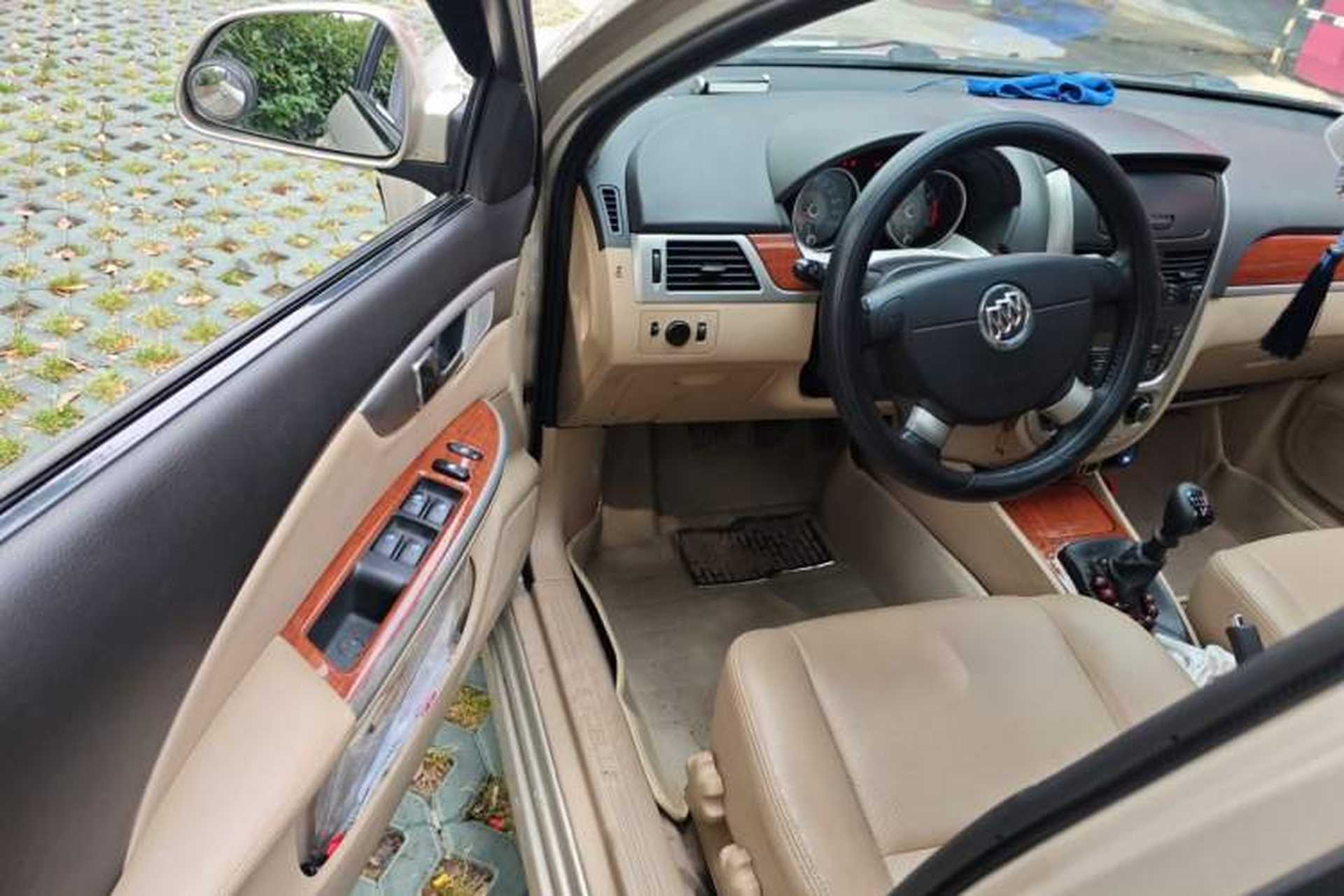 Used Buick Excelle 2013 1.5L Manual Luxury Model Driver Seat