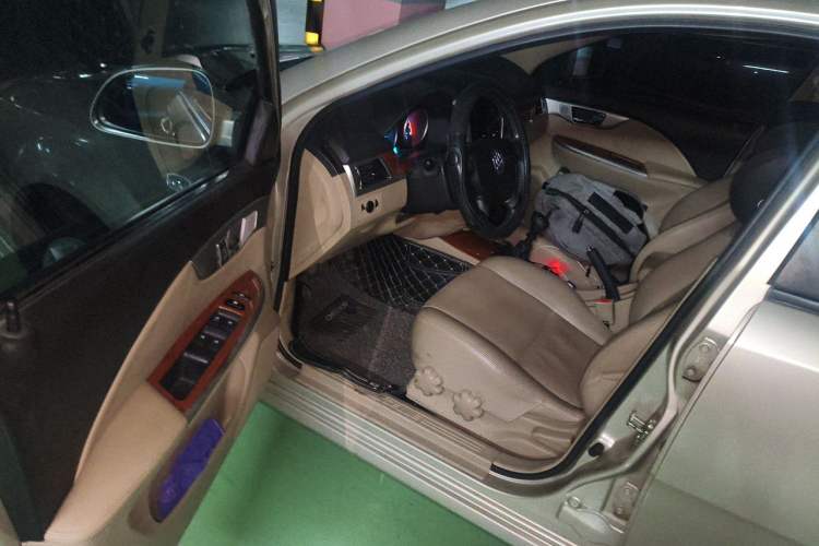Used Buick Excelle 2013 1.5L Manual Luxury Model Driver Seat