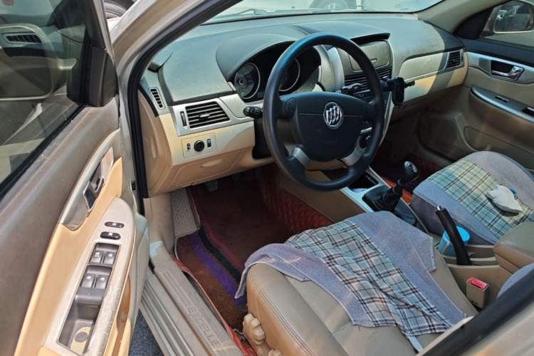 Used Buick Excelle 2013 1.5L Manual Classic Model Driver Seat