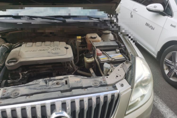 Used Buick Excelle 2013 1.5L Manual Classic Model Engine Bay Left