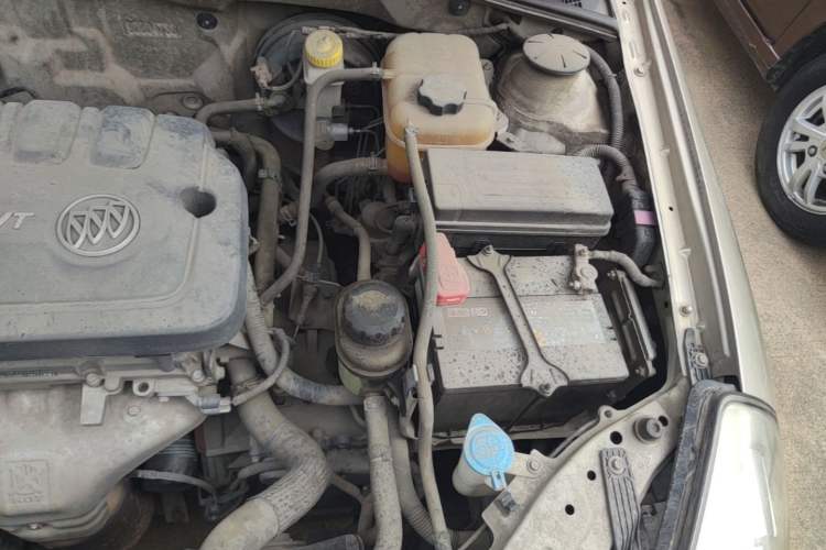 Used Buick Excelle 2013 1.5L Automatic Classic Model Engine Bay Left