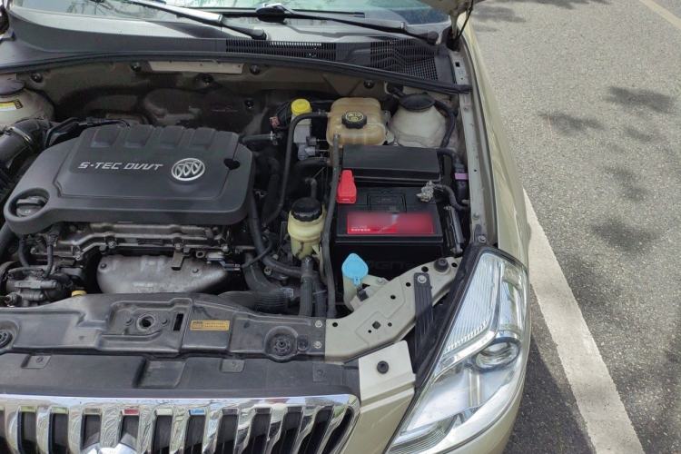 Used Buick Excelle 2013 1.5L Automatic Luxury Model Engine Bay Left