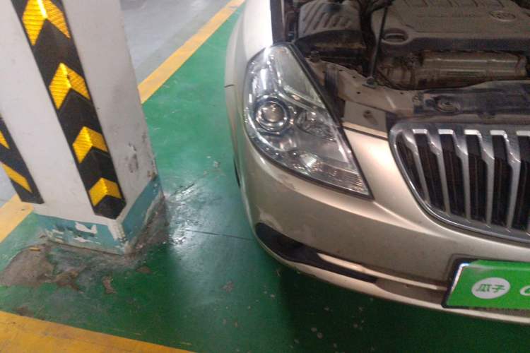 Used Buick Excelle 2013 1.5L Manual Luxury Model Engine Bay Right