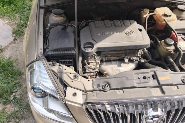 Used Buick Excelle 2013 1.5L Manual Luxury Model Engine Bay Right