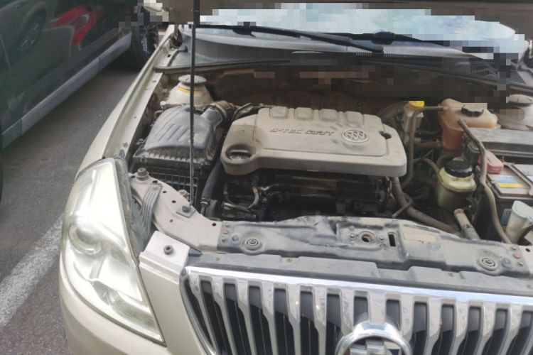 Used Buick Excelle 2013 1.5L Manual Classic Model Engine Bay Right