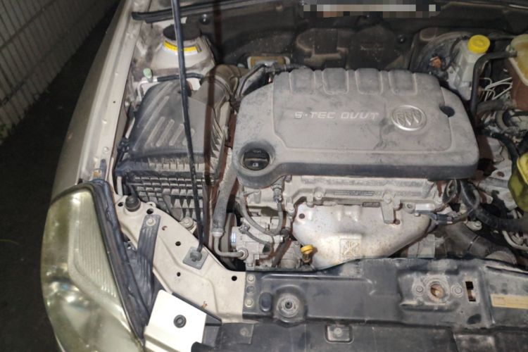 Used Buick Excelle 2013 1.5L Automatic Classic Model Engine Bay Right