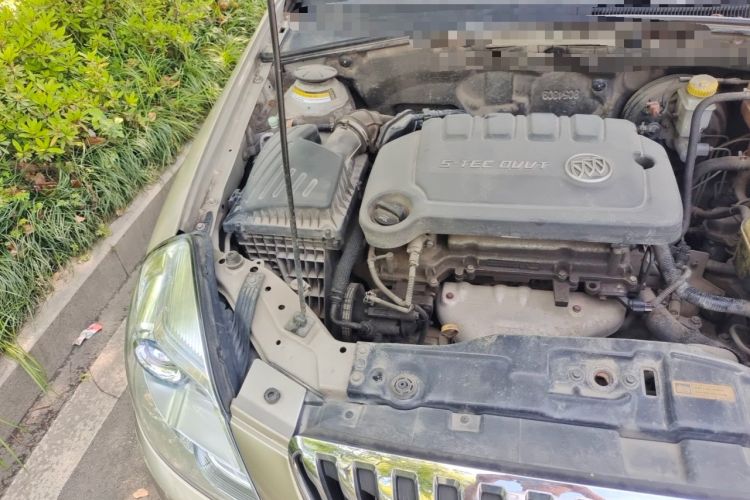 Used Buick Excelle 2013 1.5L Automatic Classic Model Engine Bay Right