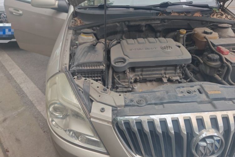 Used Buick Excelle 2013 1.5L Manual Luxury Model Engine Bay Right