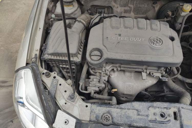 Used Buick Excelle 2013 1.5L Automatic Classic Model Engine Bay Right