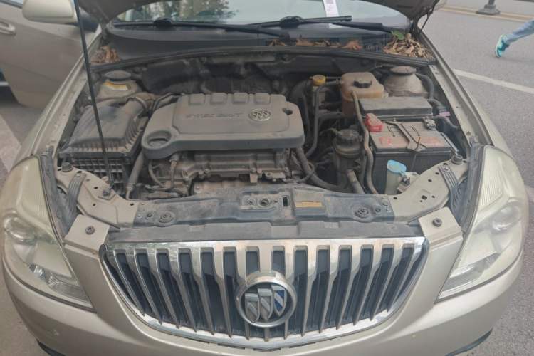 Used Buick Excelle 2013 1.5L Manual Luxury Model Engine Bay