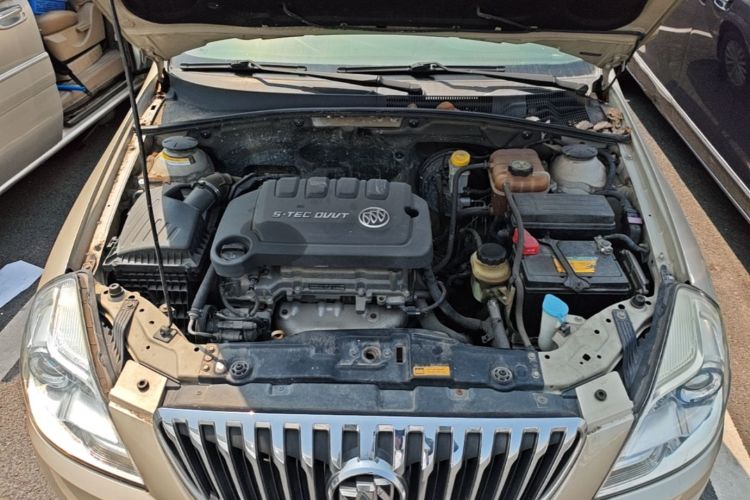 Used Buick Excelle 2013 1.5L Manual Classic Model Engine Bay