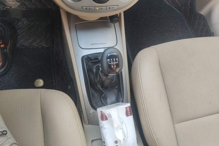 Used Buick Excelle 2013 1.5L Manual Classic Model Gear Lever