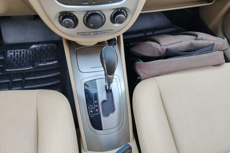 Used Buick Excelle 2013 1.5L Automatic Classic Model Gear Lever