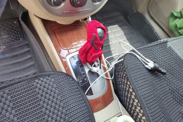 Used Buick Excelle 2013 1.5L Automatic Luxury Model Gear Lever