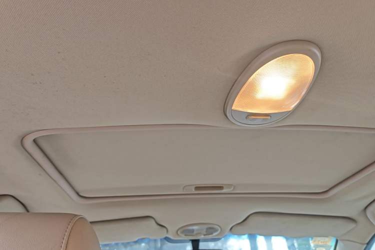 Used Buick Excelle 2013 1.5L Manual Classic Model Headliner