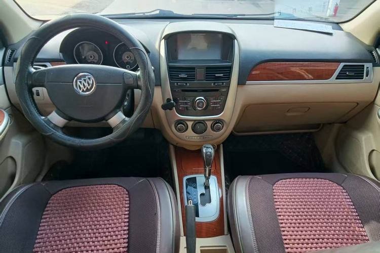 Used Buick Excelle 2013 1.5L Automatic Luxury Model Interior 1