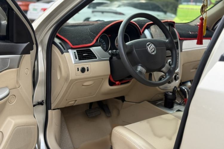 Used Buick Excelle 2013 1.5L Automatic Classic Model Interior 1
