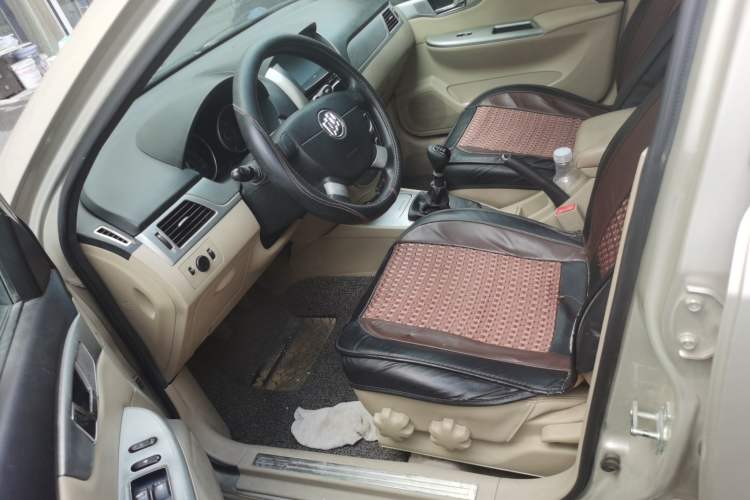 Used Buick Excelle 2013 1.5L Manual Classic Model Left Front Seat