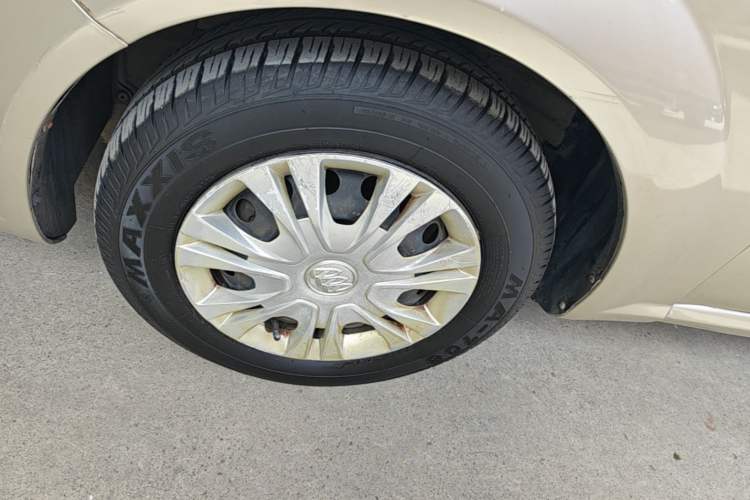 Used Buick Excelle 2013 1.5L Automatic Classic Model Left Front Wheel Hub