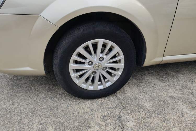 Used Buick Excelle 2013 1.5L Automatic Classic Model Left Front Wheel Hub