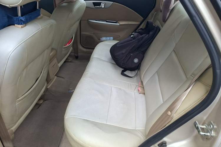 Used Buick Excelle 2013 1.5L Automatic Classic Model Left Rear Seat